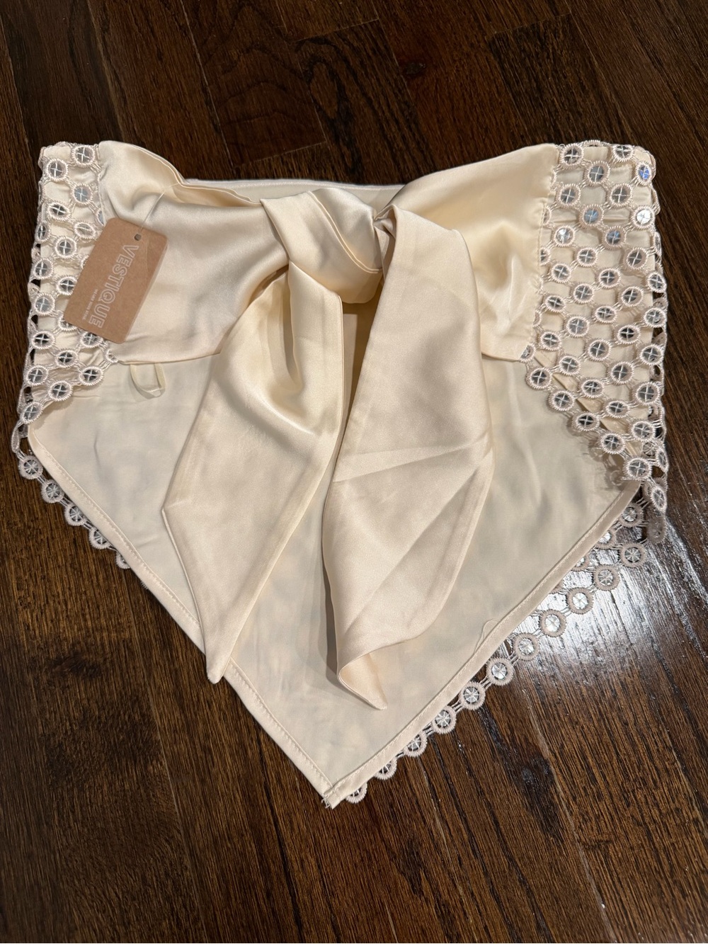 Vestique sequin mini skirt and crop top set - Picture 4 of 9